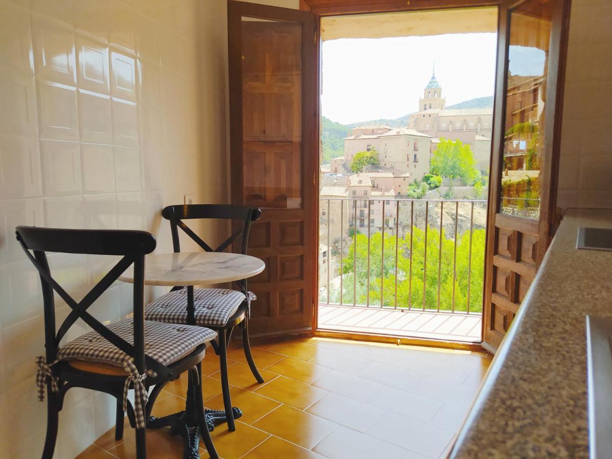 Mirador De Palacios- Centrico Con Vistas Y Parking Cerca Albarracín Esterno foto