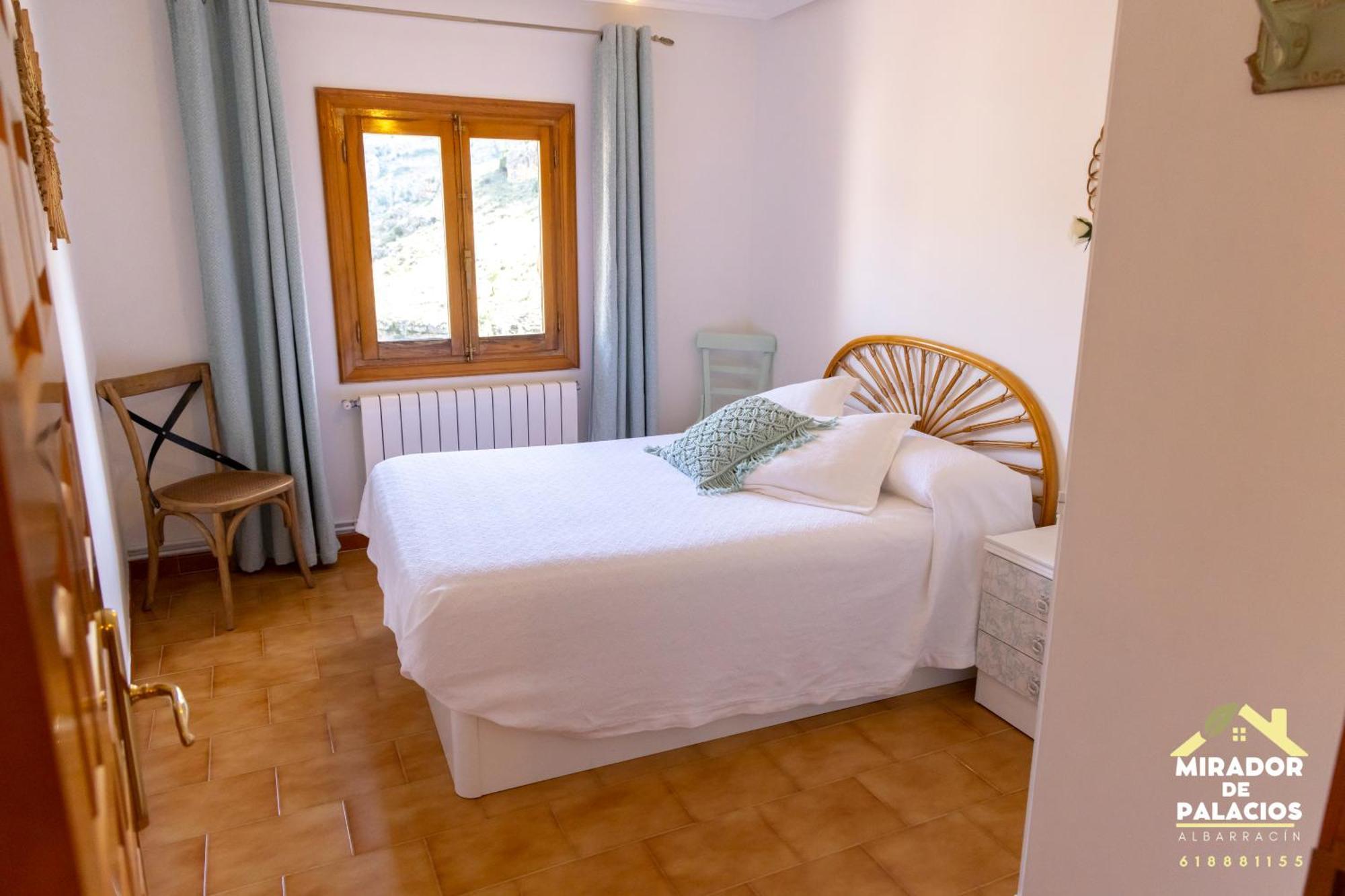 Mirador De Palacios- Centrico Con Vistas Y Parking Cerca Albarracín Esterno foto