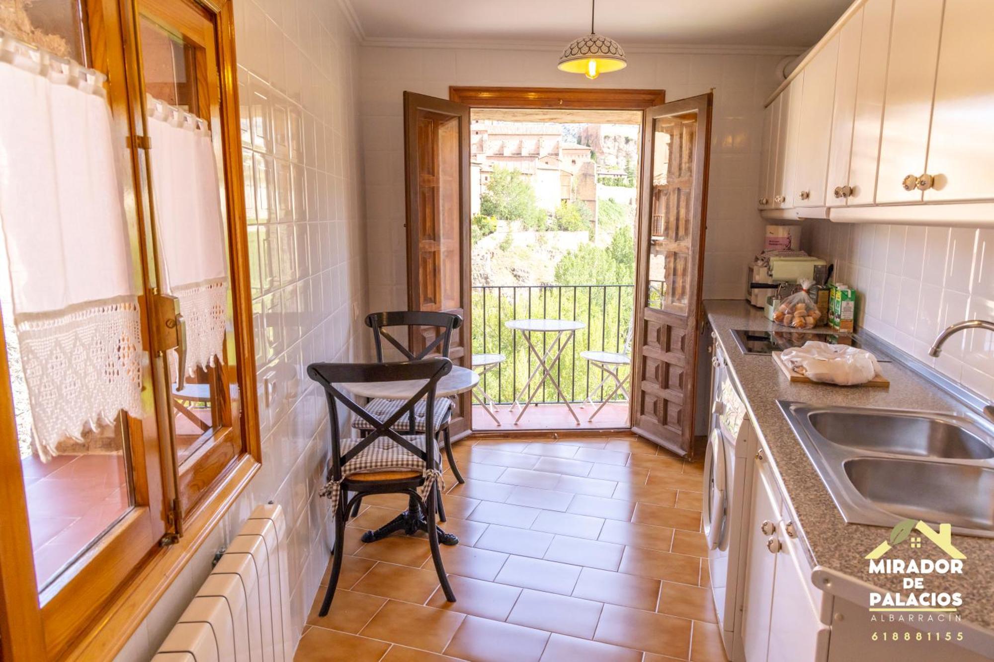 Mirador De Palacios- Centrico Con Vistas Y Parking Cerca Albarracín Esterno foto