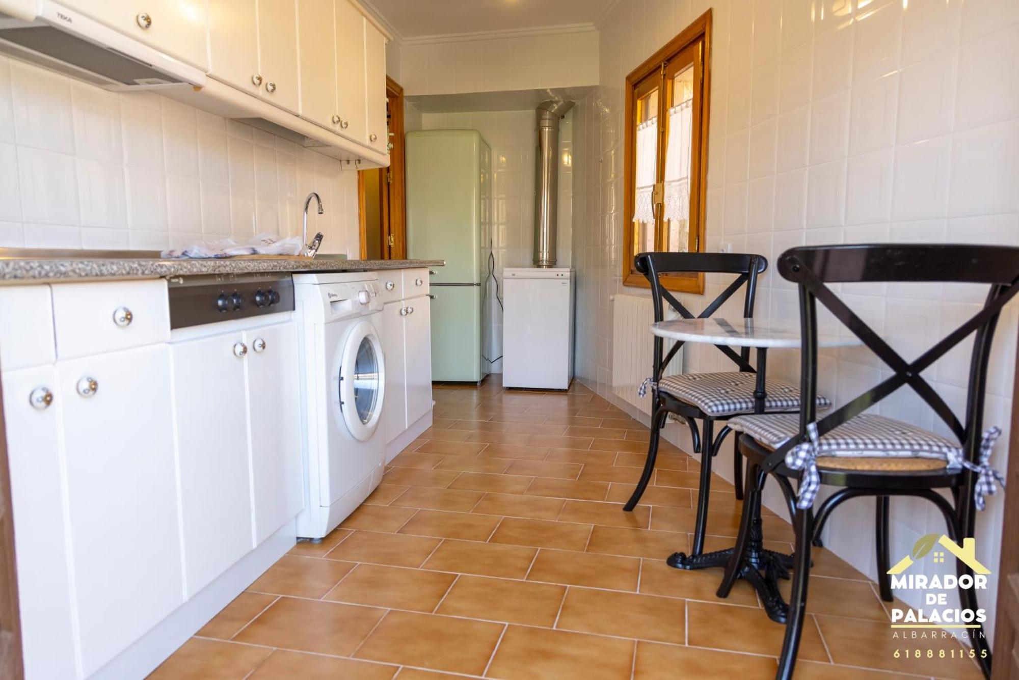 Mirador De Palacios- Centrico Con Vistas Y Parking Cerca Albarracín Esterno foto