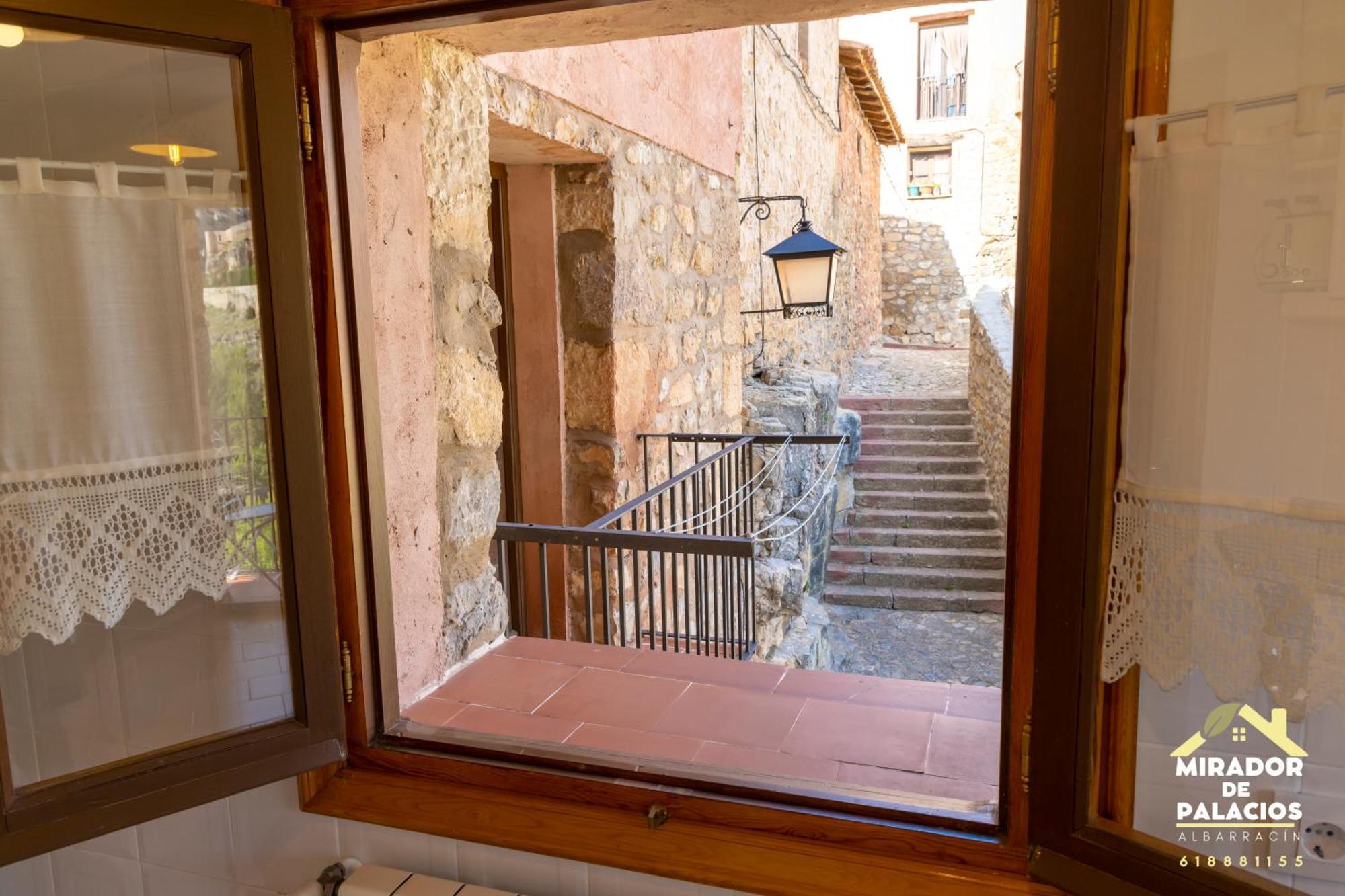 Mirador De Palacios- Centrico Con Vistas Y Parking Cerca Albarracín Esterno foto