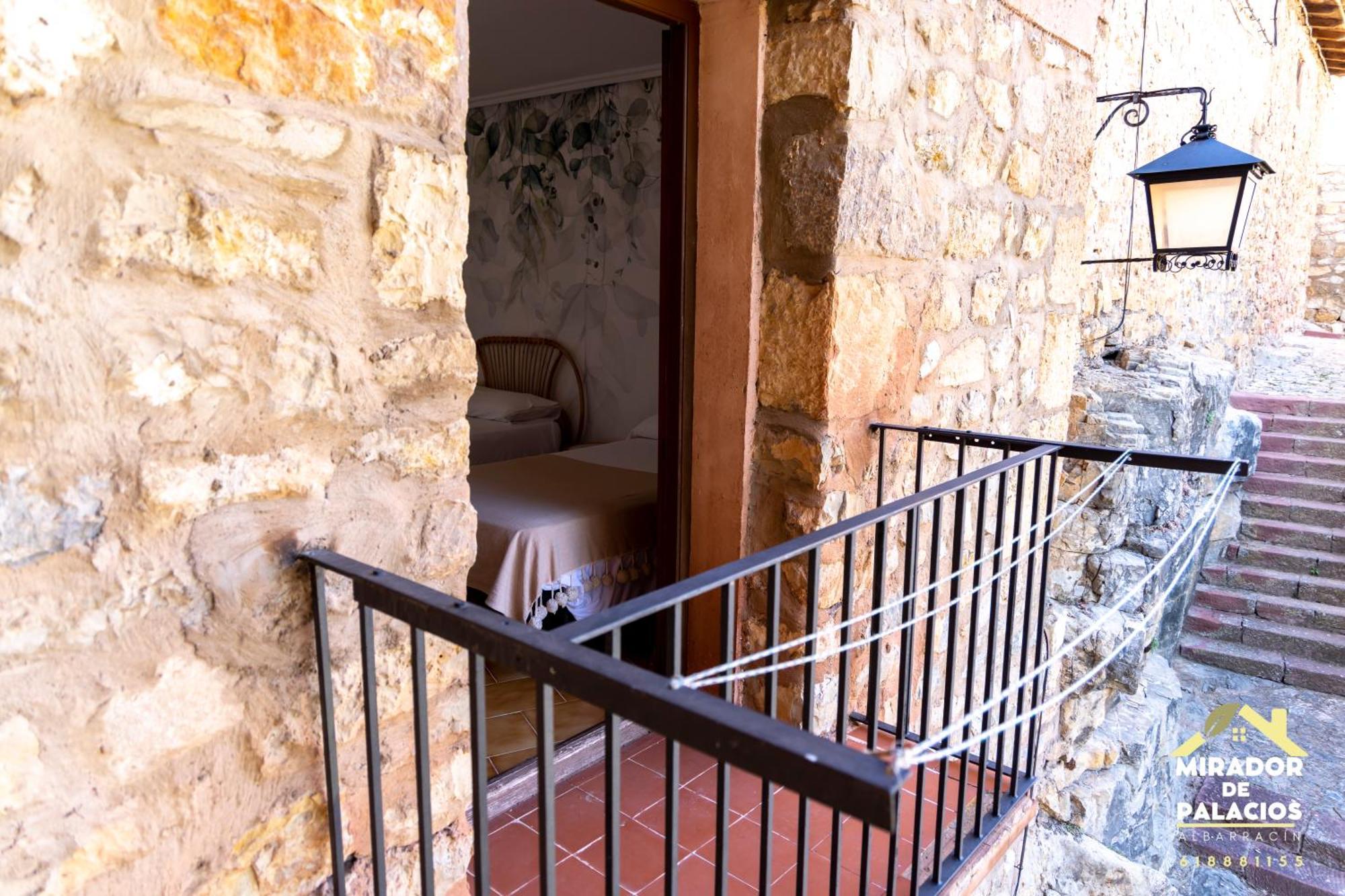 Mirador De Palacios- Centrico Con Vistas Y Parking Cerca Albarracín Esterno foto