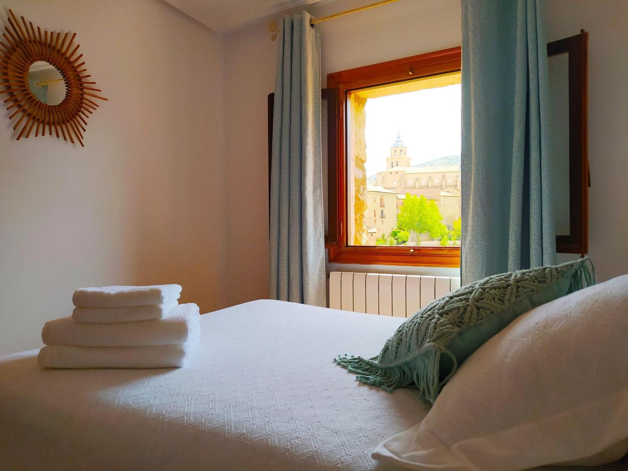 Mirador De Palacios- Centrico Con Vistas Y Parking Cerca Albarracín Esterno foto