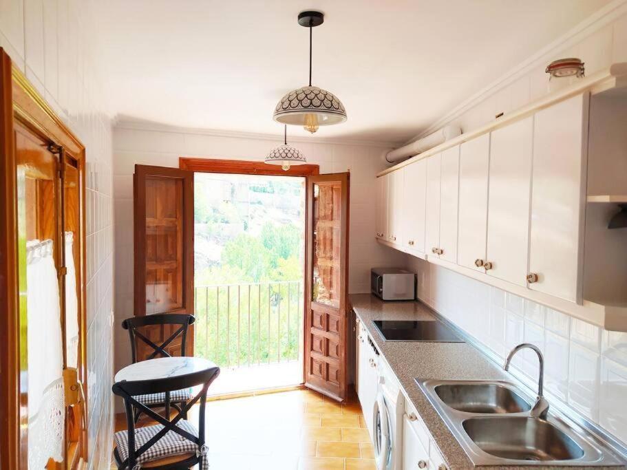 Mirador De Palacios- Centrico Con Vistas Y Parking Cerca Albarracín Esterno foto