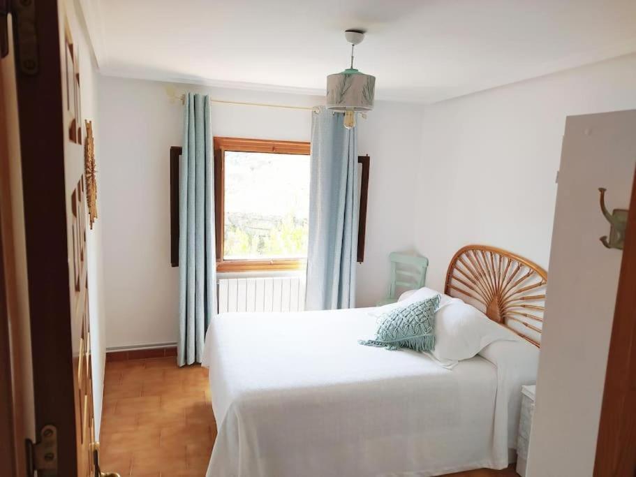 Mirador De Palacios- Centrico Con Vistas Y Parking Cerca Albarracín Esterno foto