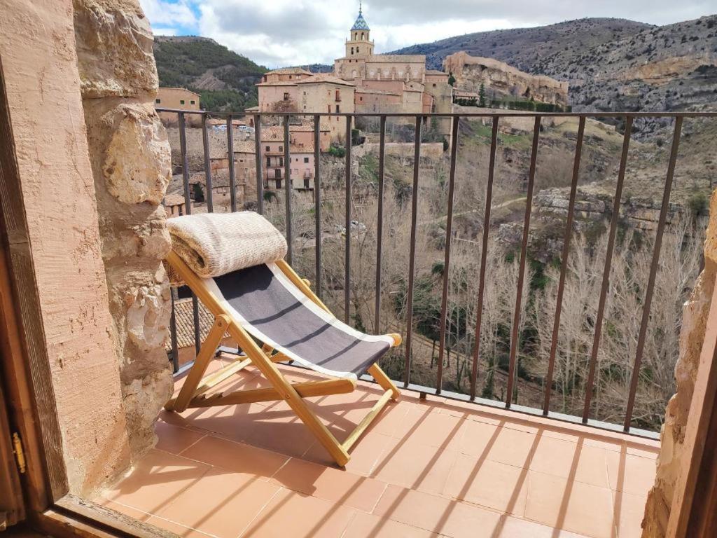 Mirador De Palacios- Centrico Con Vistas Y Parking Cerca Albarracín Esterno foto